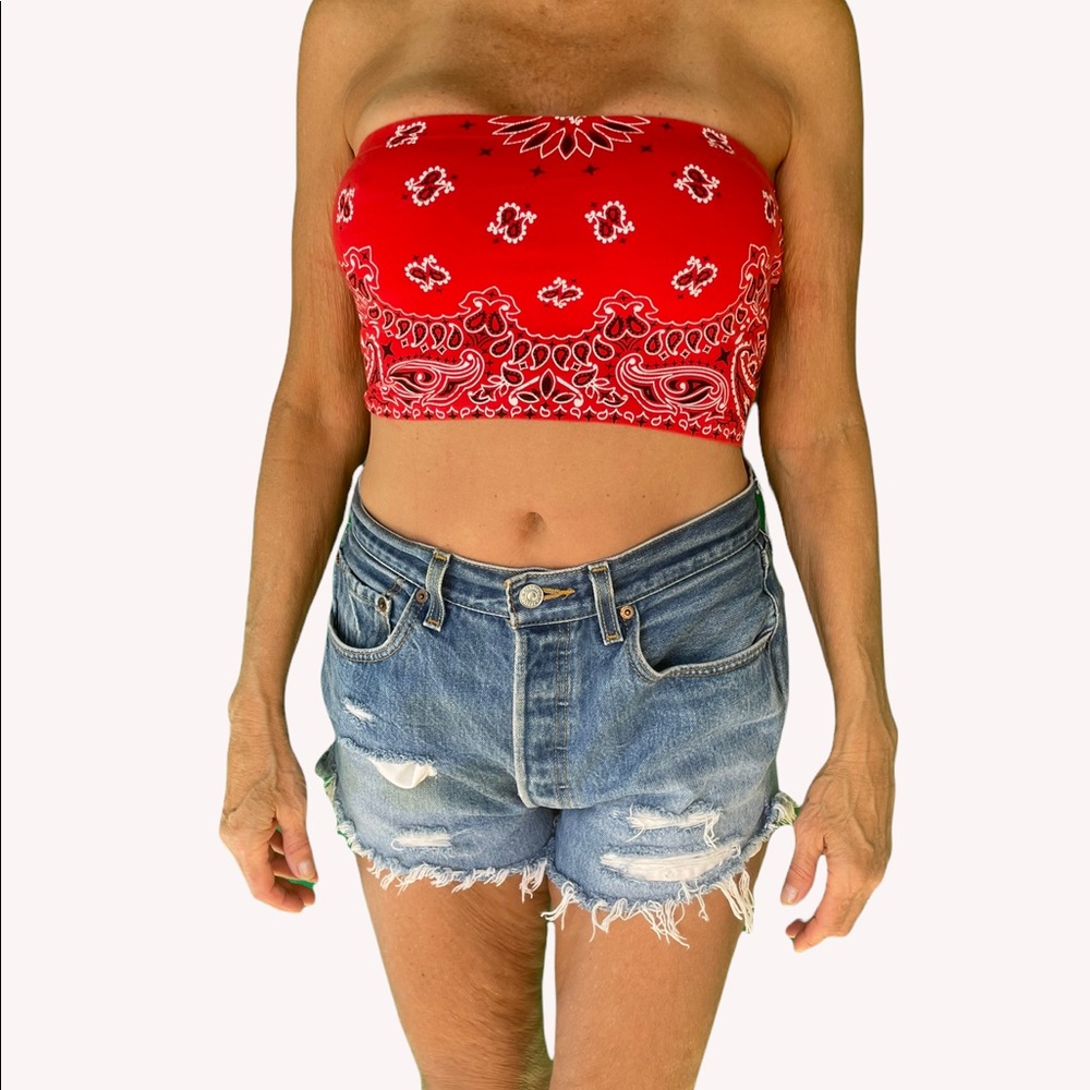 501 Levi original cut off denim shorts